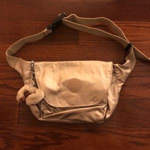 Kipling belt bag in gold